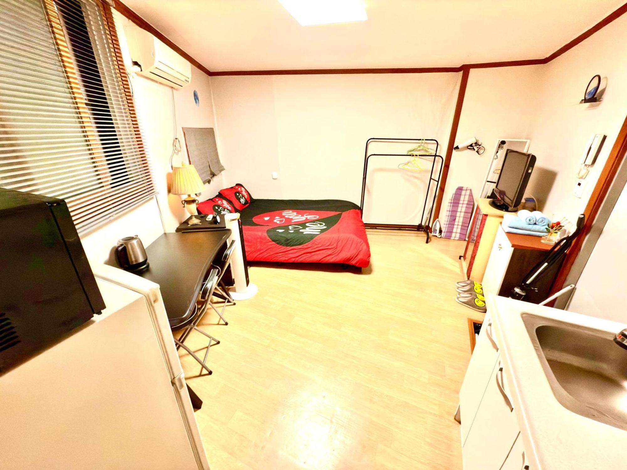 Private 1 Seoul